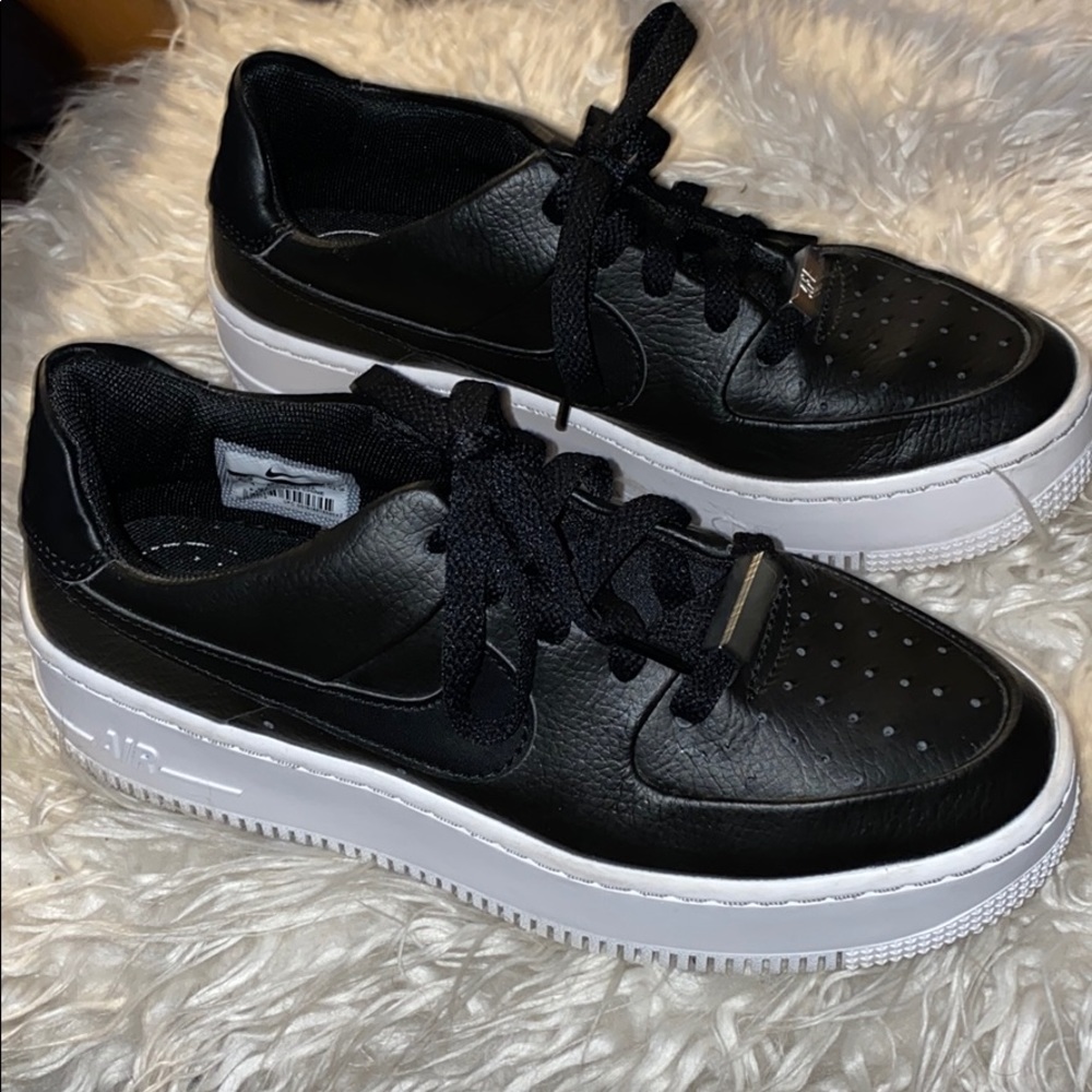 Nike Air Force 1 Sage Low